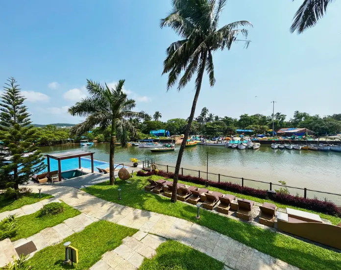 couple friendly resort in goa